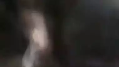 Muslim girl gives an Indian blowjob to her stepbrother